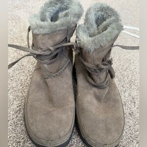 Clarks Brown Ankle Boots with Fur Lining